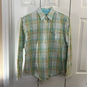 Super cute women’s classic 20 X fit medium 97% cotton, 3% metallic button-down